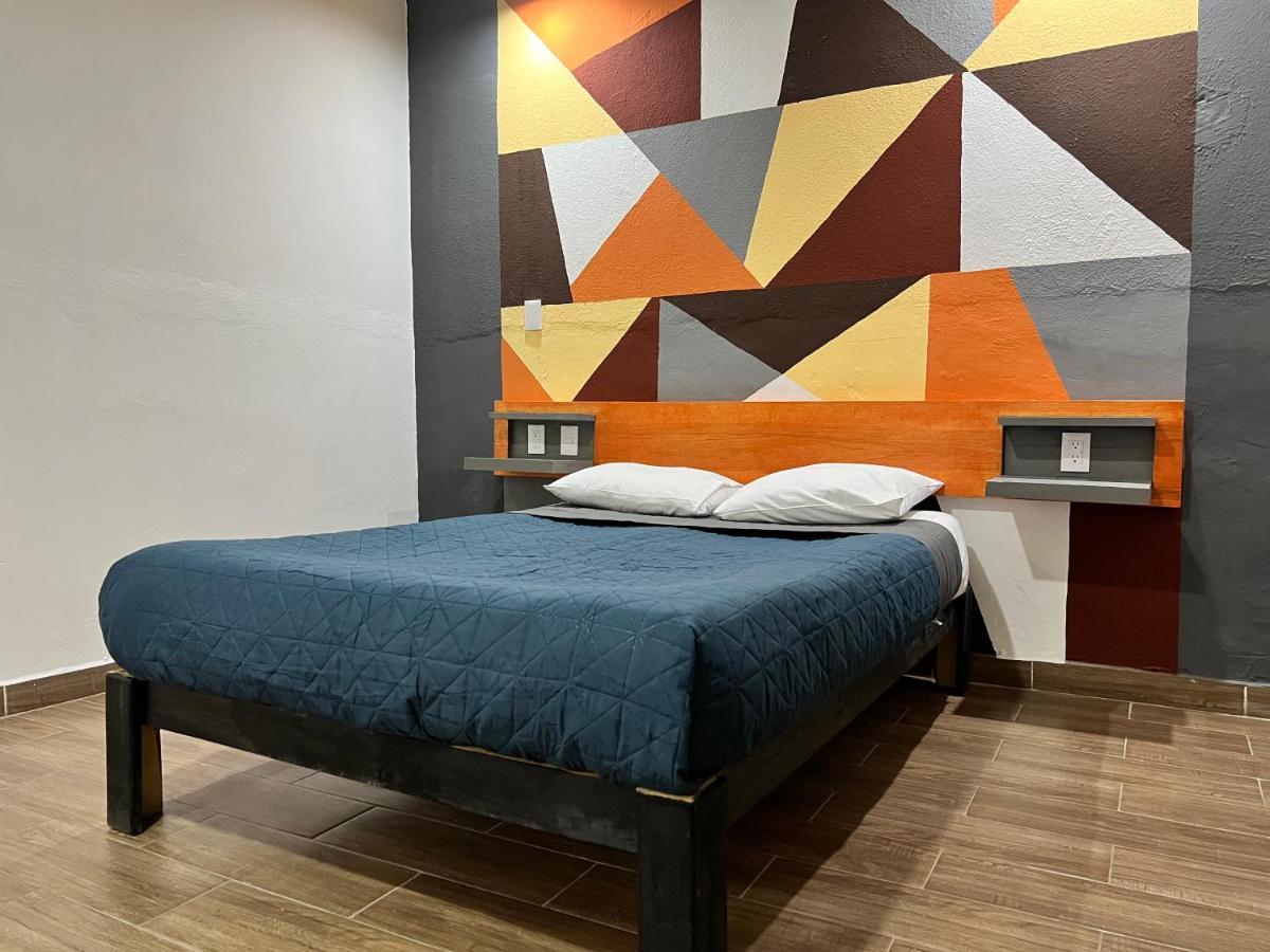 Bed and Breakfast Casa Aura Морелия Экстерьер фото