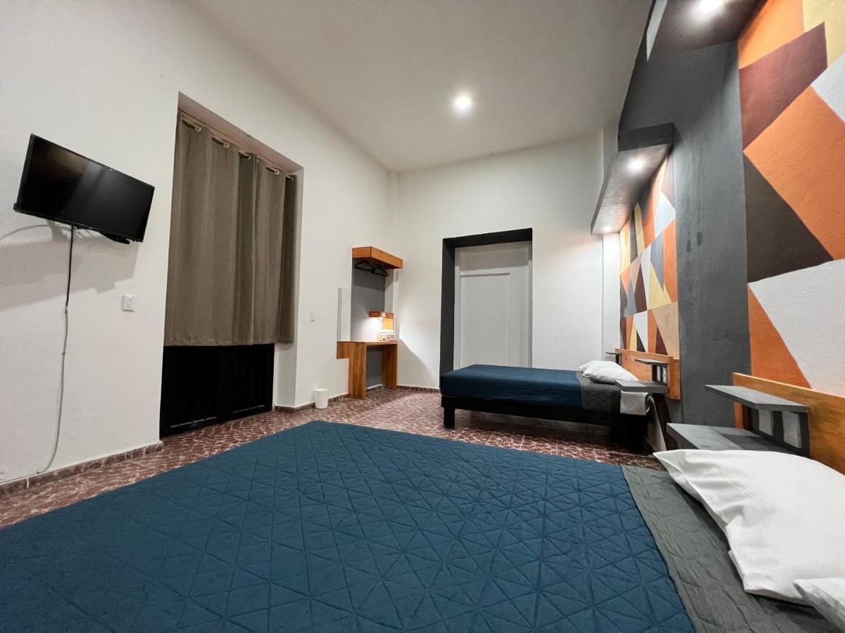 Bed and Breakfast Casa Aura Морелия Экстерьер фото