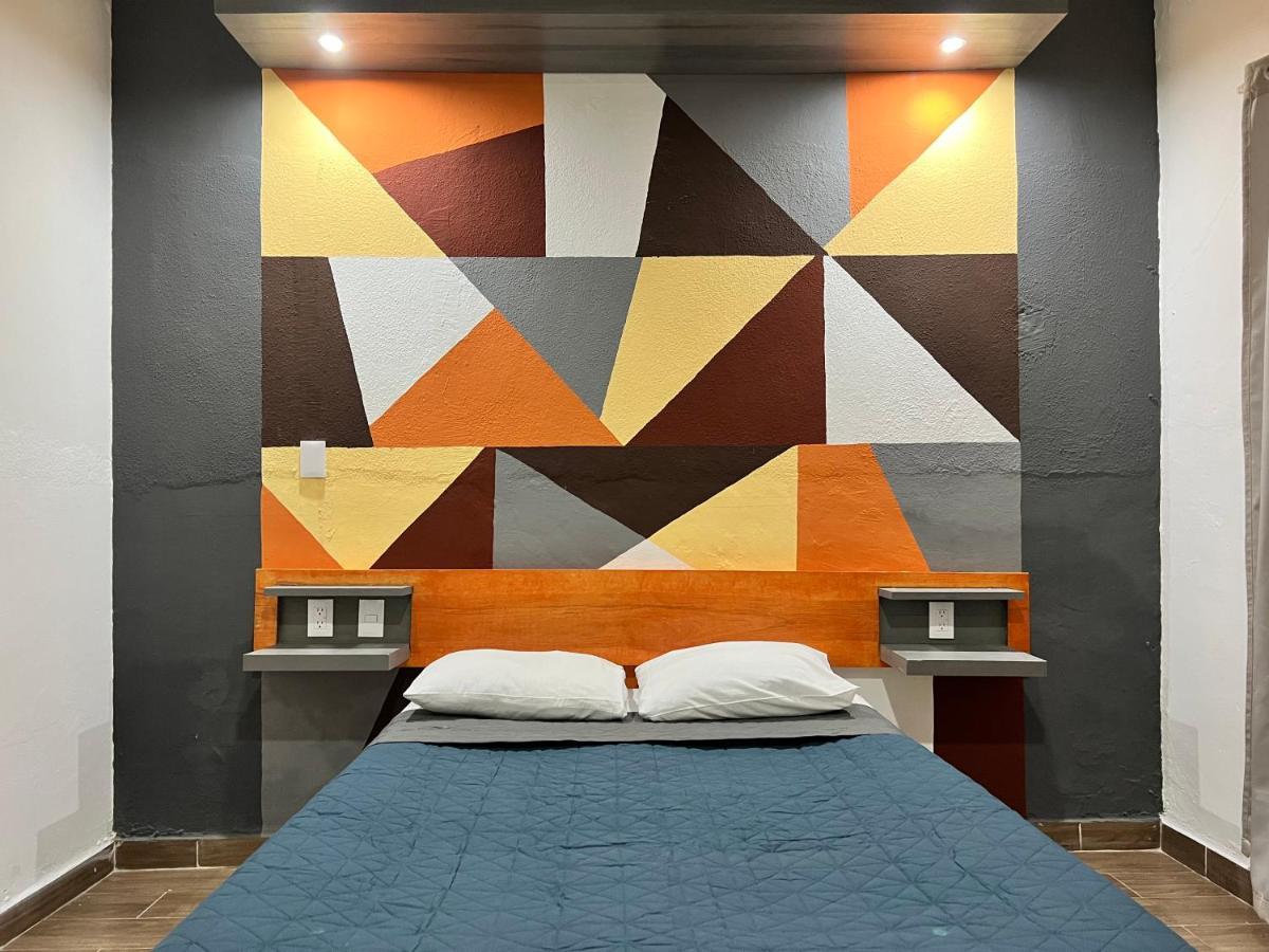 Bed and Breakfast Casa Aura Морелия Экстерьер фото