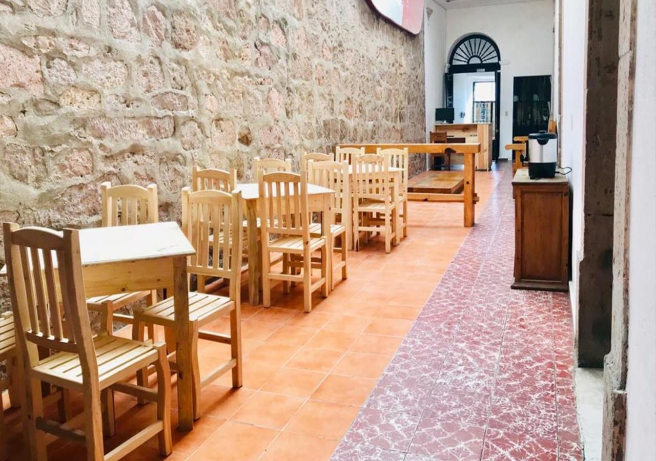 Bed and Breakfast Casa Aura Морелия Экстерьер фото
